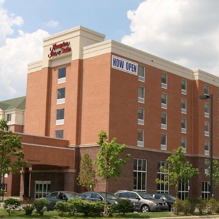 Hampton Inn & Suites Detroit/Airport Romulus Exterior photo