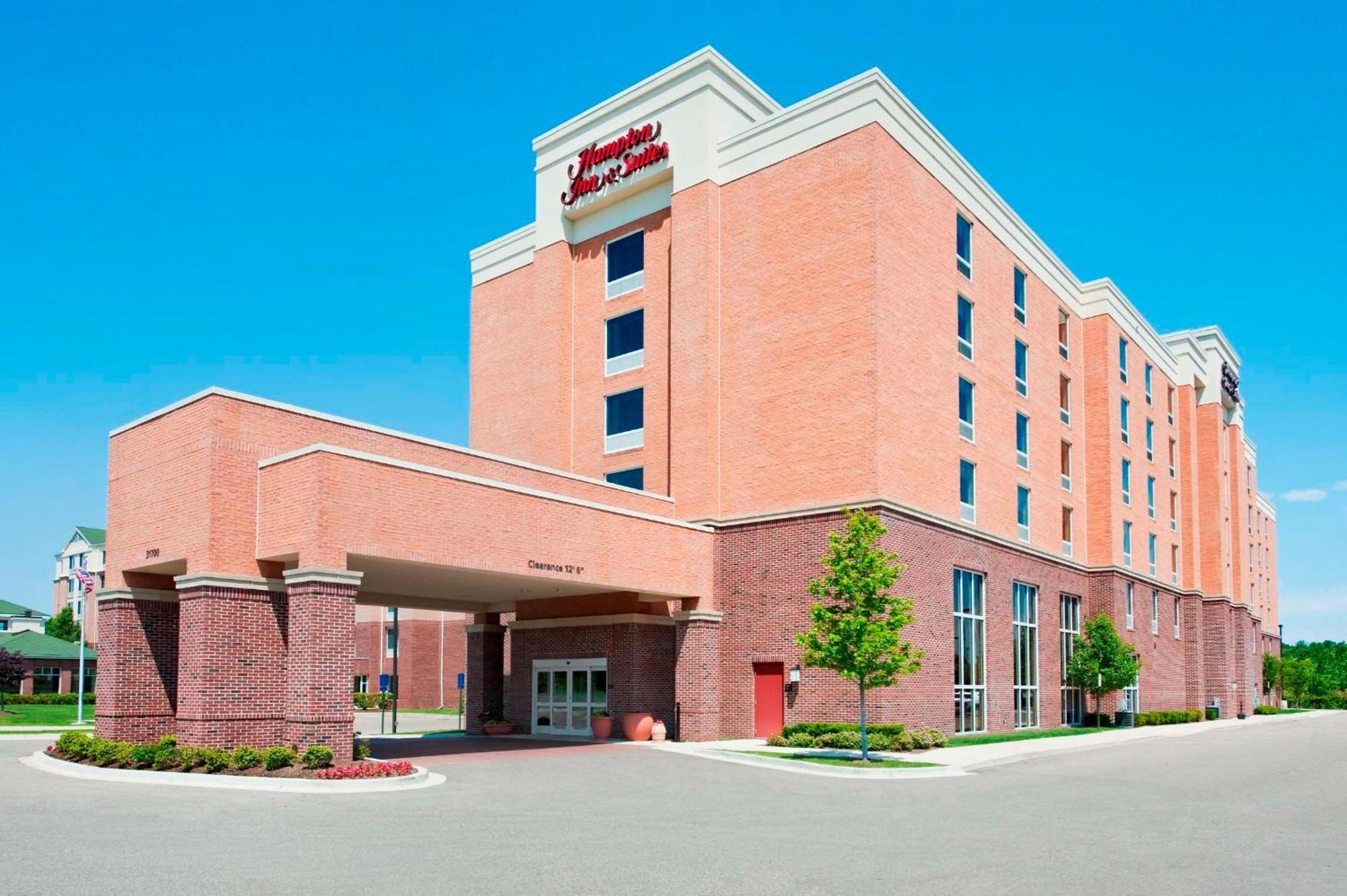 Hampton Inn & Suites Detroit/Airport Romulus Exterior photo
